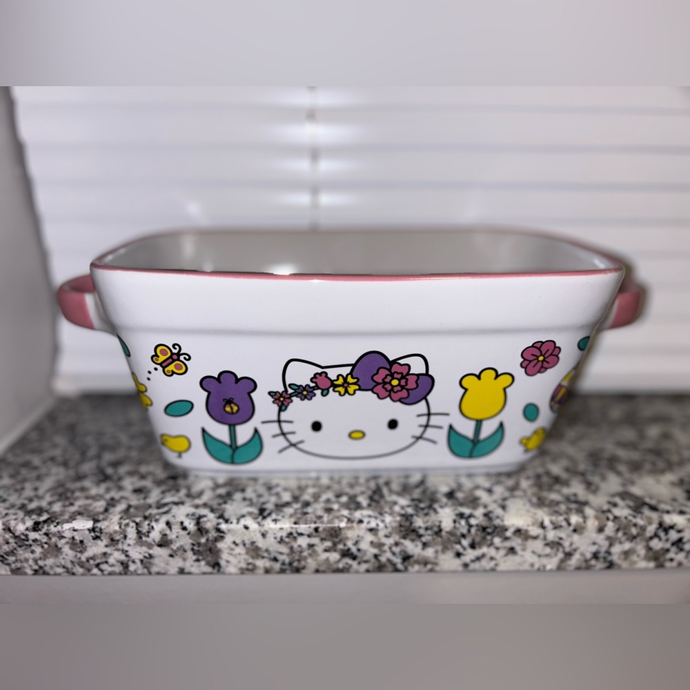 Hello kitty baking dish